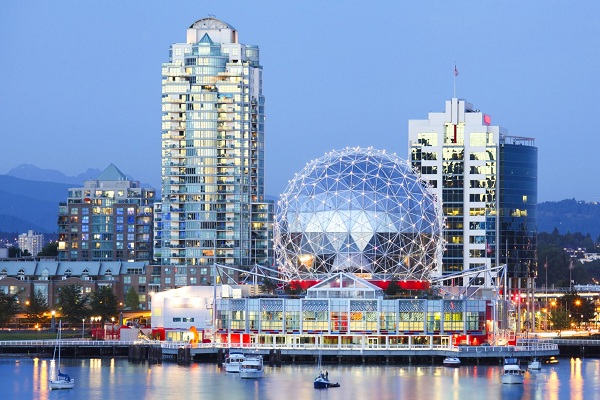 DU LỊCH ĐÔNG TÂY CANADA