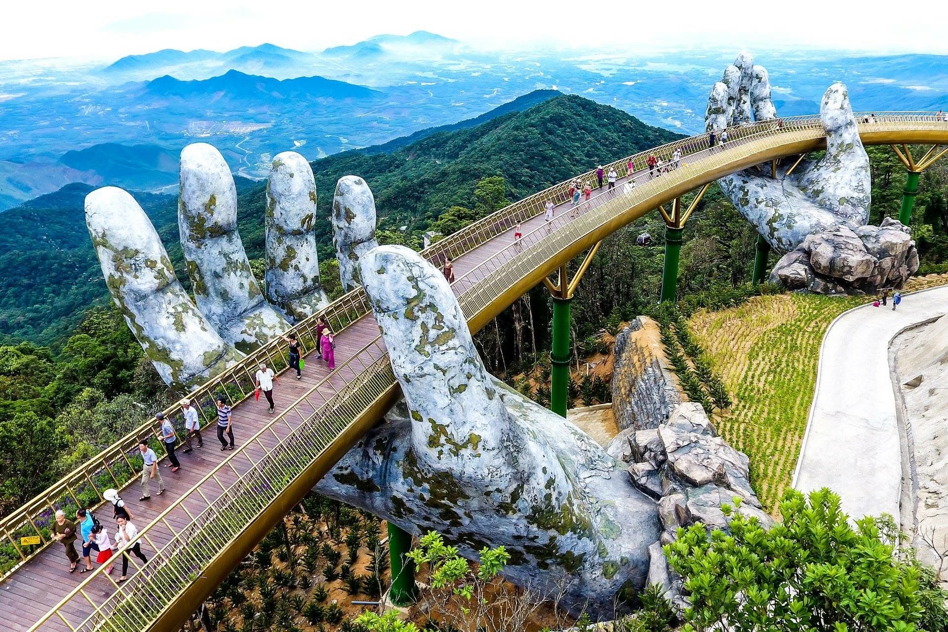 DU LỊCH DI SẢN MIỀN TRUNG TỪ HÀ NỘI – ĐÀ NẴNG – BÀ NÀ HILLS – PHỐ CỔ HỘI AN - CỐ ĐÔ HUẾ TOUR 4 NGÀY 3 ĐÊM KHỞI HÀNH HÀNG TUẦN VÀO MÙA HÈ 2025